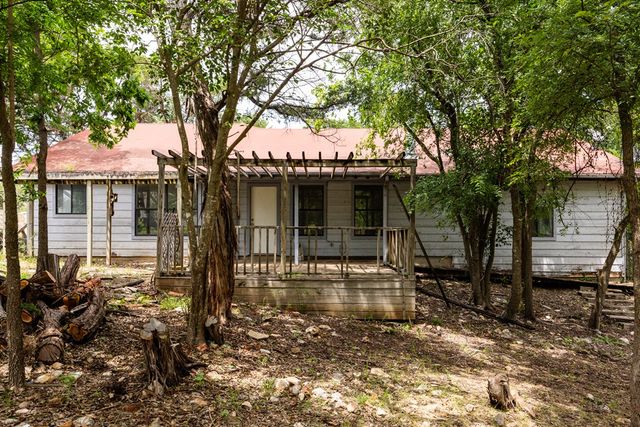 127 White Tail Dr, Kerrville, TX 78028