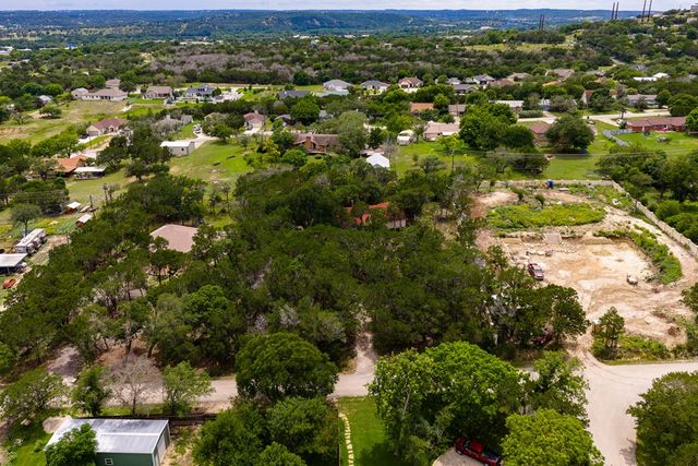 127 White Tail Dr, Kerrville, TX 78028