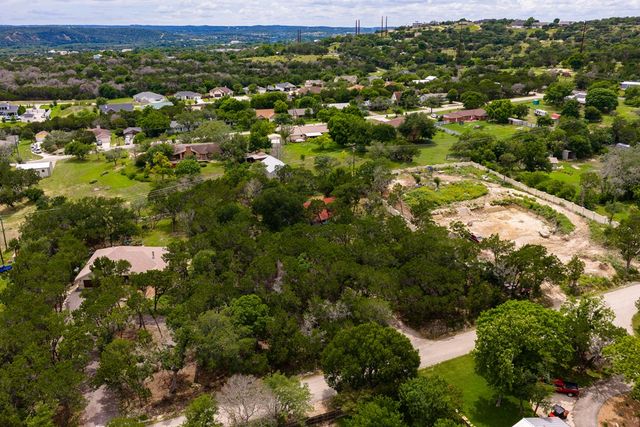 127 White Tail Dr, Kerrville, TX 78028