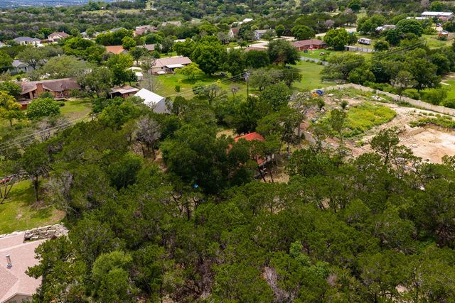 127 White Tail Dr, Kerrville, TX 78028