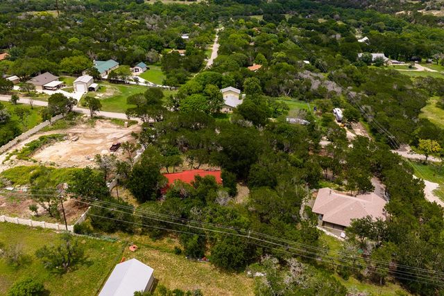 127 White Tail Dr, Kerrville, TX 78028