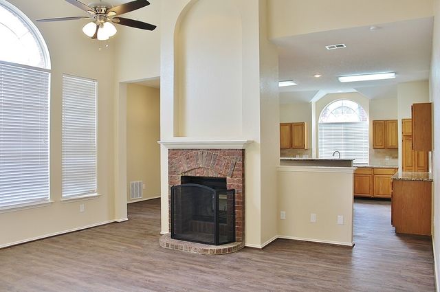 712 Claire View Drive, Desoto, TX 75115