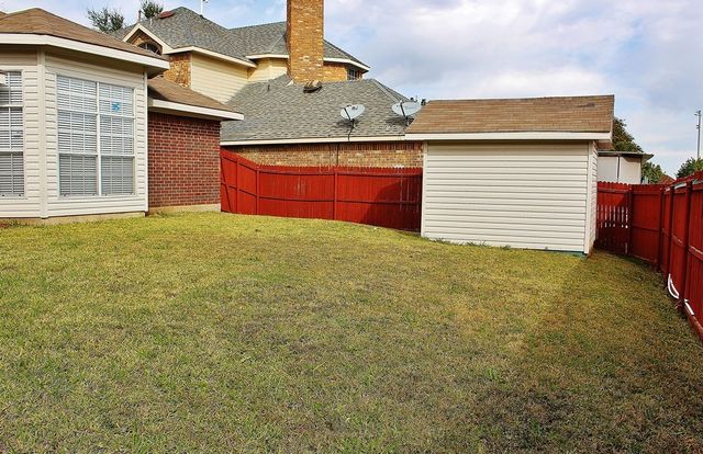 712 Claire View Drive, Desoto, TX 75115
