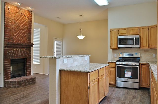 712 Claire View Drive, Desoto, TX 75115