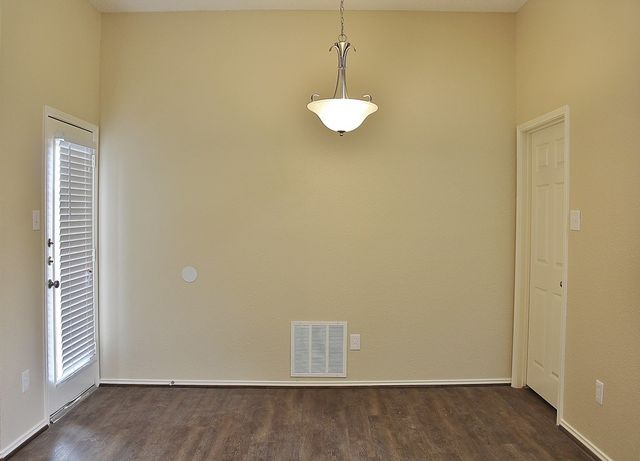 712 Claire View Drive, Desoto, TX 75115