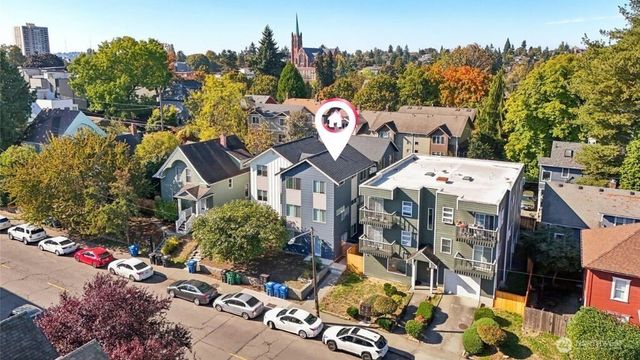 5257 Brooklyn Avenue NE, Seattle, WA 98105