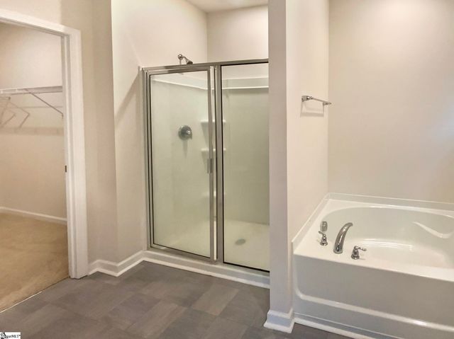 83 Oak Edge Lane, Greer, SC 29651