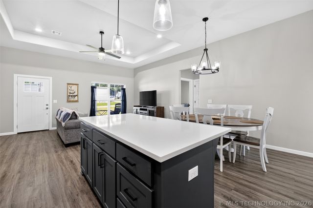 100 N Eufaula Avenue, Coweta, OK 74429