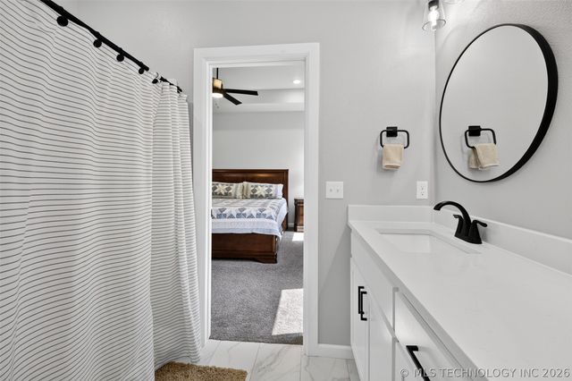 100 N Eufaula Avenue, Coweta, OK 74429