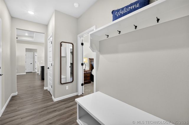 100 N Eufaula Avenue, Coweta, OK 74429