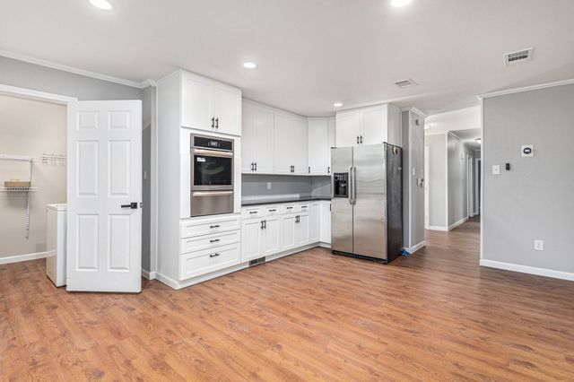 6412 Regal Road, Forest Hill, TX 76119