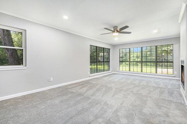 6412 Regal Road, Forest Hill, TX 76119