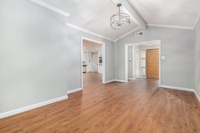 6412 Regal Road, Forest Hill, TX 76119