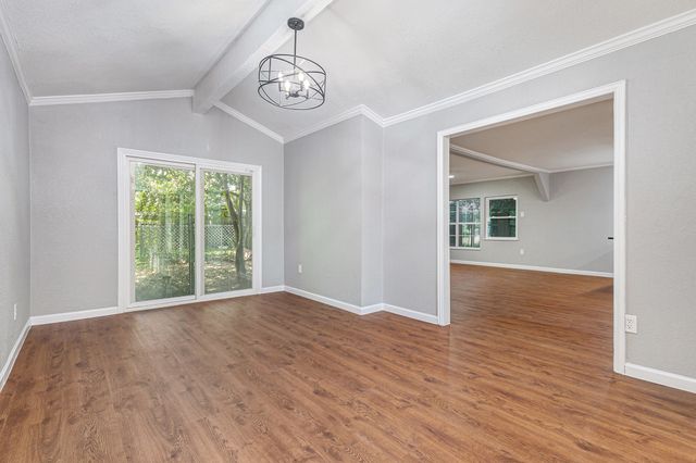 6412 Regal Road, Forest Hill, TX 76119
