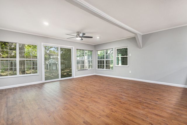 6412 Regal Road, Forest Hill, TX 76119
