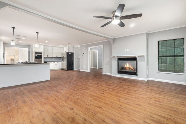 6412 Regal Road, Forest Hill, TX 76119