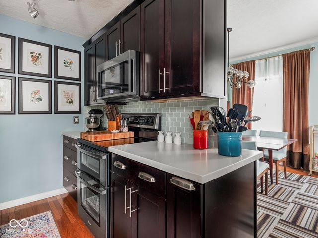 530 Sutherland Avenue E, Indianapolis, IN 46205