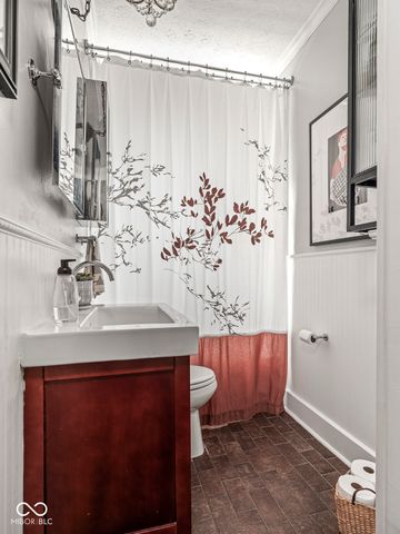 530 Sutherland Avenue E, Indianapolis, IN 46205