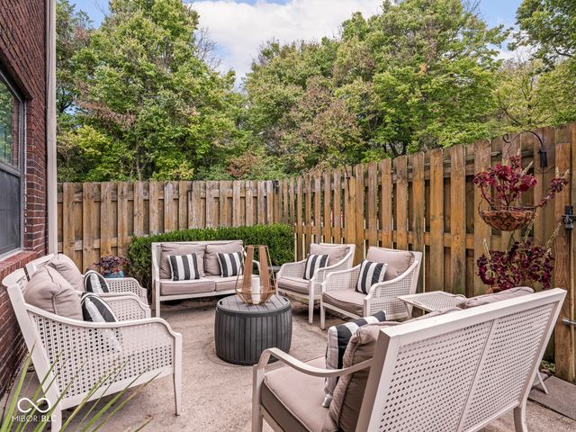 530 Sutherland Avenue E, Indianapolis, IN 46205