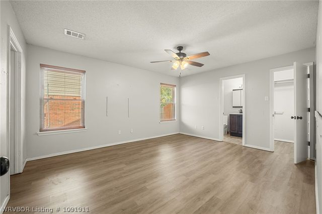 3913 Kingsberry Drive, Van Buren, AR 72956