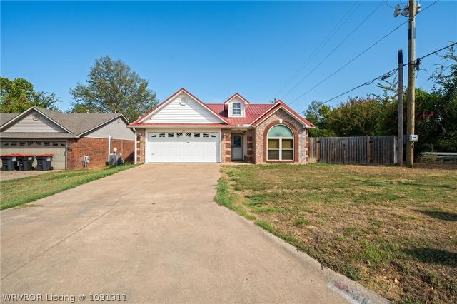 3913 Kingsberry Drive, Van Buren, AR 72956