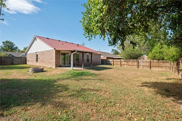 3913 Kingsberry Drive, Van Buren, AR 72956