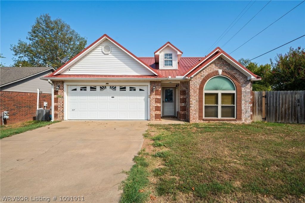 3913 Kingsberry Drive, Van Buren, AR 72956