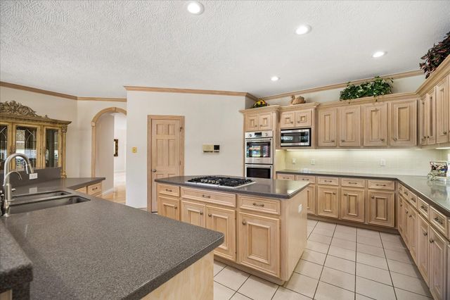 3319 Oakland Drive, Sugar Land, TX 77479