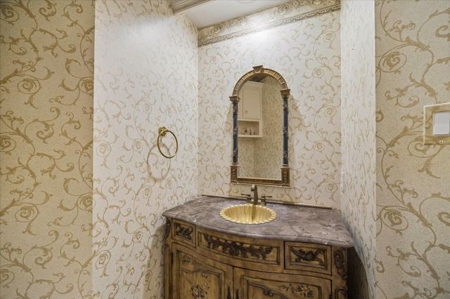 3319 Oakland Drive, Sugar Land, TX 77479