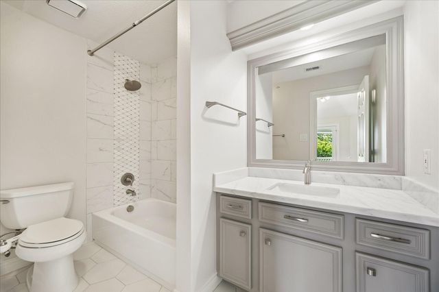 3319 Oakland Drive, Sugar Land, TX 77479