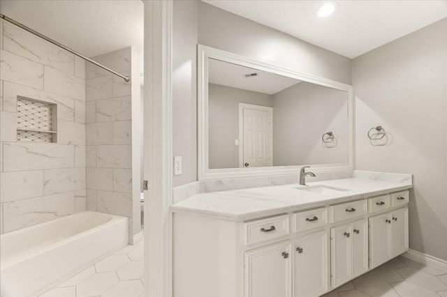 3319 Oakland Drive, Sugar Land, TX 77479