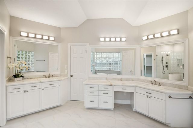 3319 Oakland Drive, Sugar Land, TX 77479