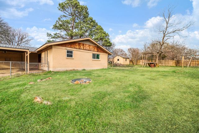 970 Mansfield Road, Reno, TX 75462