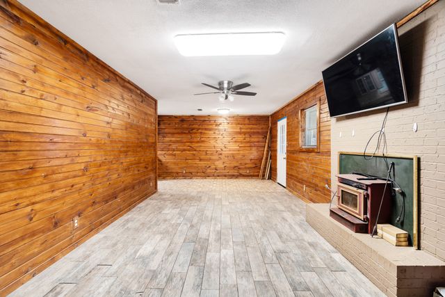 970 Mansfield Road, Reno, TX 75462