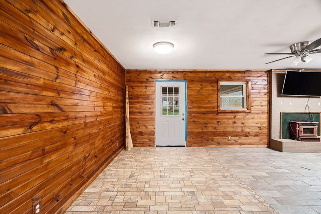 970 Mansfield Road, Reno, TX 75462