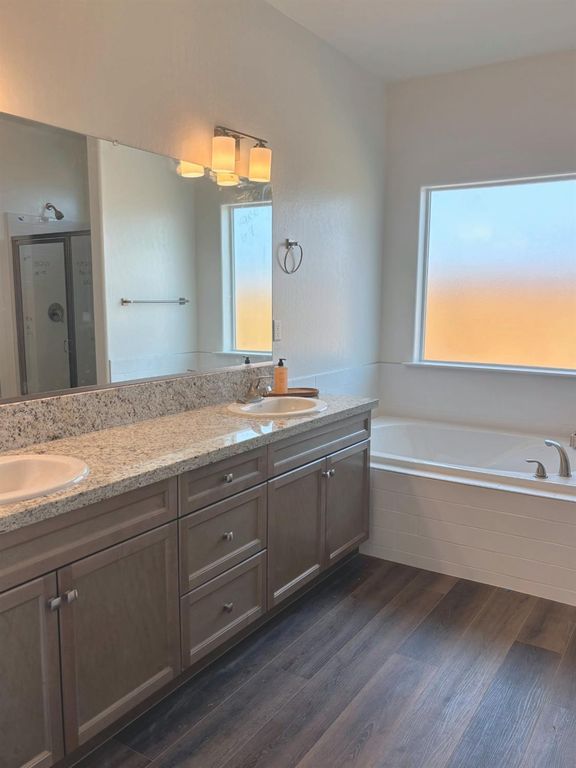 Image 11 of property listing at 3813 Via Capitola, Madera, CA 93637