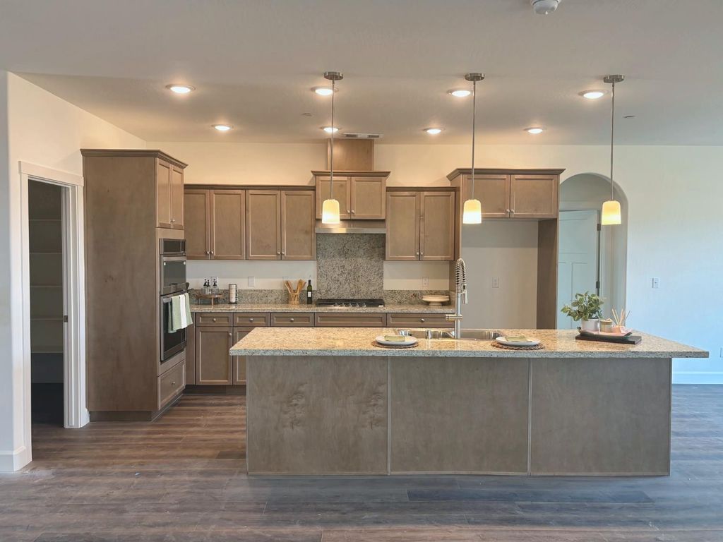 Image 3 of property listing at 3813 Via Capitola, Madera, CA 93637