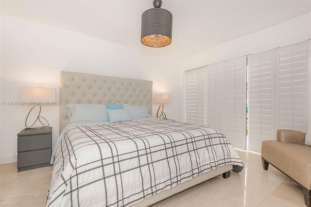 6423 Collins Ave 309, Miami Beach, FL 33141