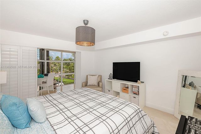 6423 Collins Ave 309, Miami Beach, FL 33141