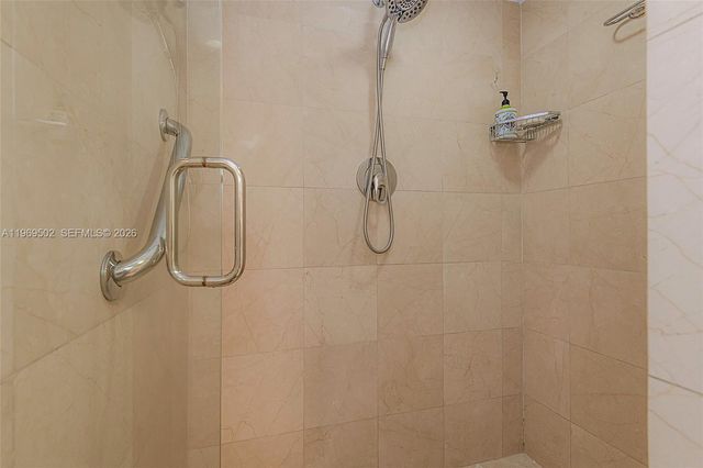 6423 Collins Ave 309, Miami Beach, FL 33141