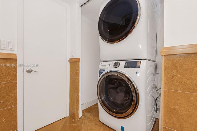 6423 Collins Ave 309, Miami Beach, FL 33141