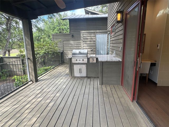 2113 Barbaro Way WAY 17, Spicewood, TX 78669