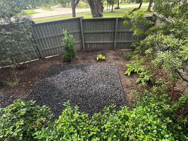 2113 Barbaro Way WAY 17, Spicewood, TX 78669