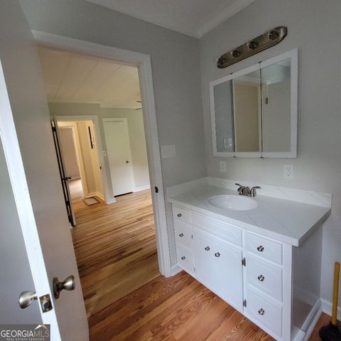 215 Poplar Circle, Lagrange, GA 30241