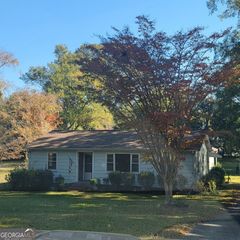 215 Poplar Circle, Lagrange, GA 30241