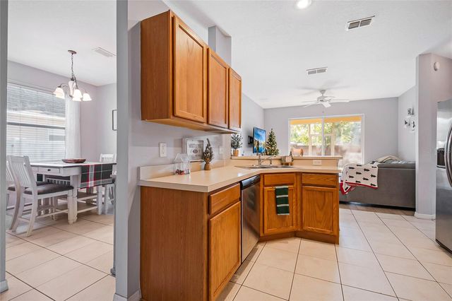 918 MAGNOLIA BLOSSOM COURT, Apopka, FL 32712