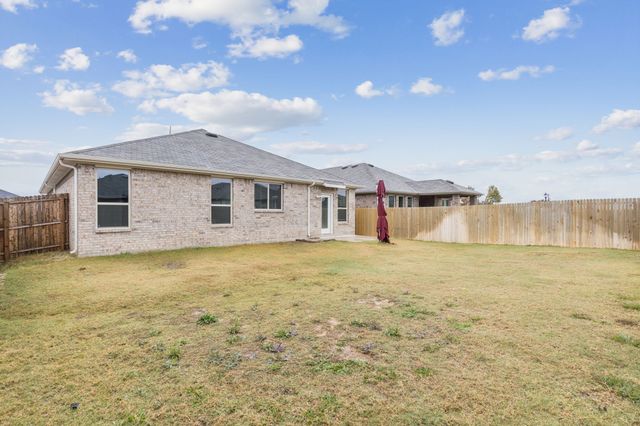 968 Ravenwood Lane, Van Alstyne, TX 75495