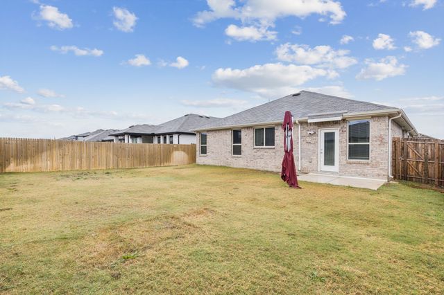 968 Ravenwood Lane, Van Alstyne, TX 75495