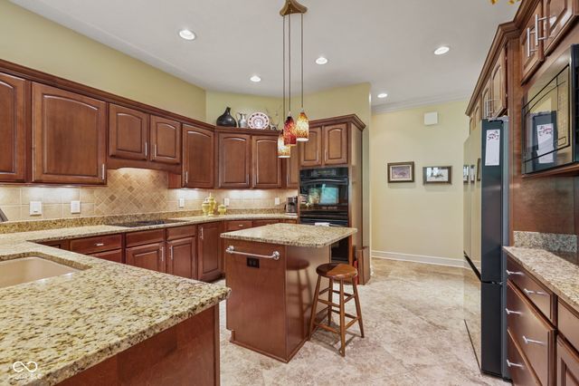 15648 Hawks Way, Carmel, IN 46033