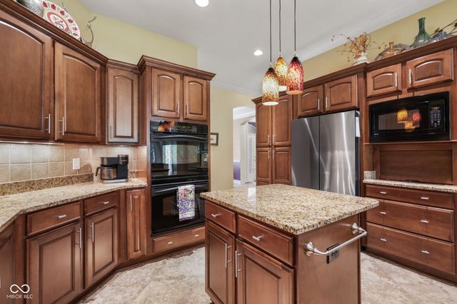 15648 Hawks Way, Carmel, IN 46033